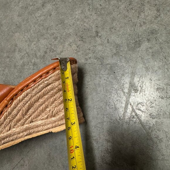 BORN WOMEN'S LEATHER WEDGE SLIP ON SANDALS BROWN SIZE 6 / 36.5 - Picture 13 of 16